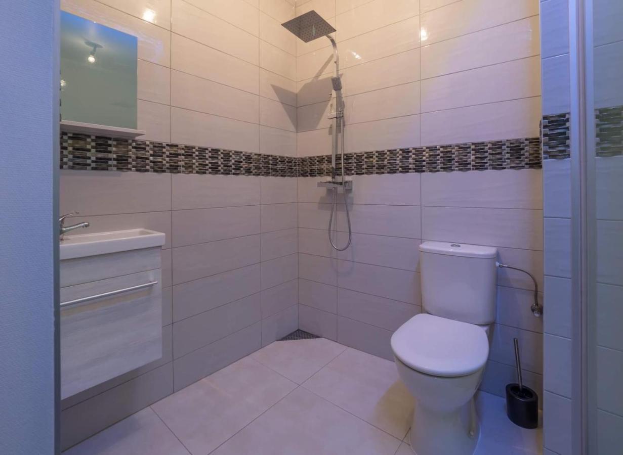 Executive Single Room With En-Suite In Guest House City Centre Luxembourg Exterior photo