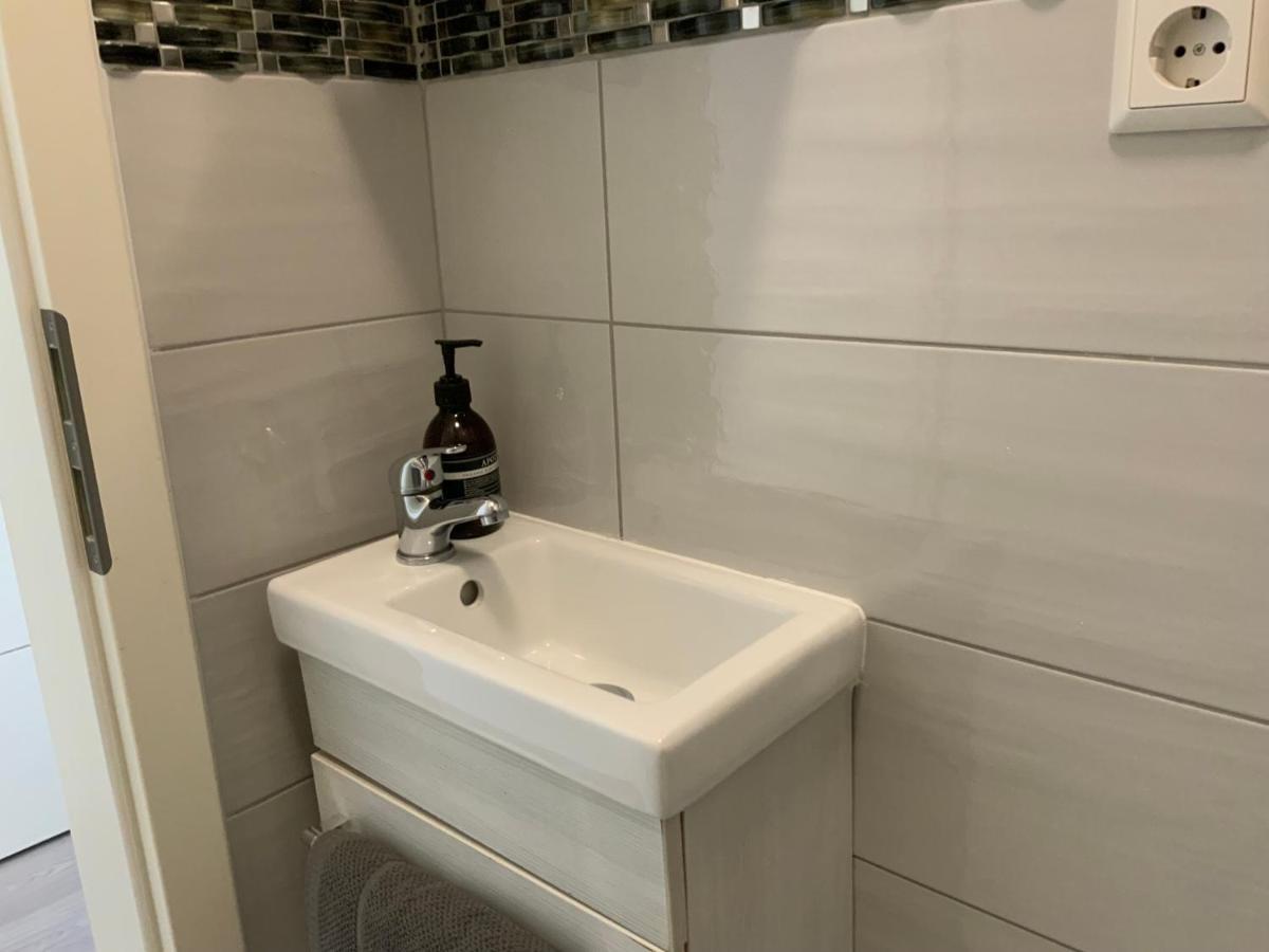 Executive Single Room With En-Suite In Guest House City Centre Luxembourg Exterior photo